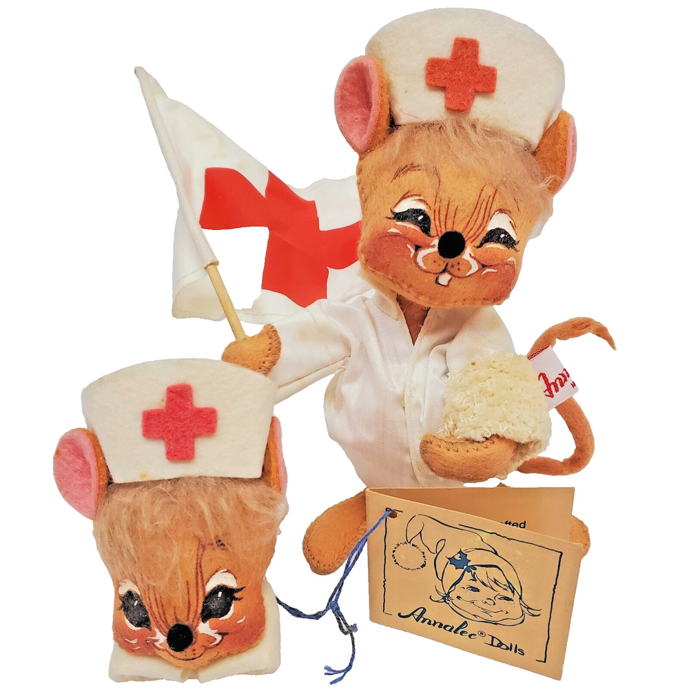 90s Annalee Doll Mouse Nurse Red Cross Medical Flag Doctor Mobilite 1991 Vintage